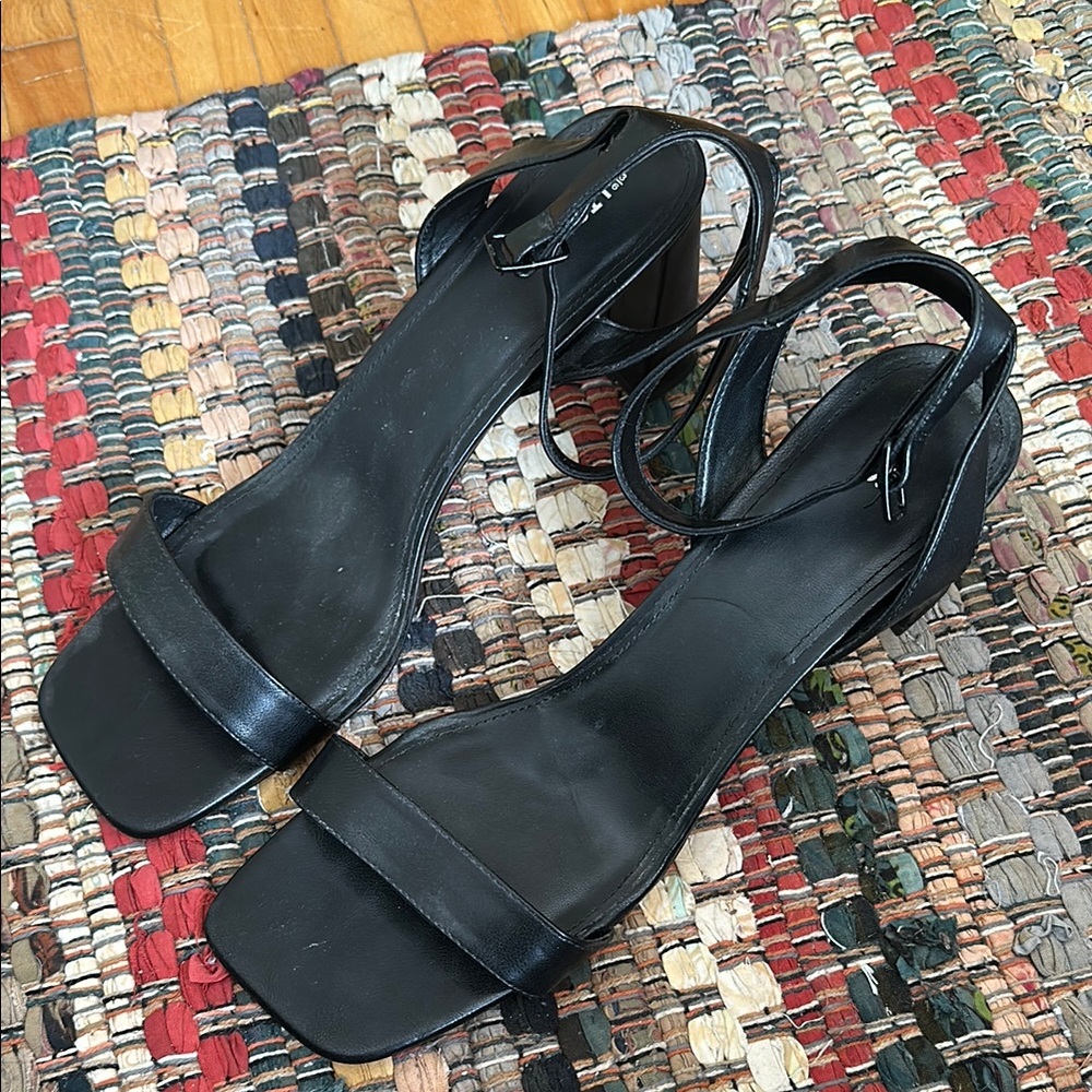 Elegant Black Women's Sandals